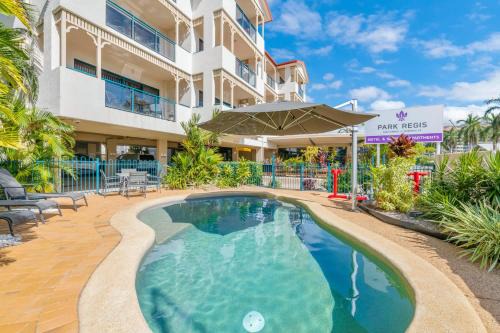 Coastal Breeze Apartment - Steps Away from City Stadium & Ferry