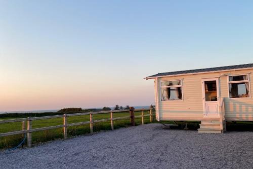 Coastal Chalet in Tudweiliog- Tyddyn Mawr