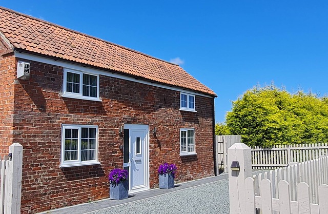 Coastal cottage for couples. Lincolnshire Coastal Cottage.