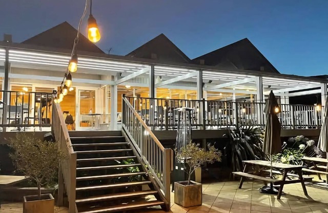 Coastal Family Oasis Beachside stay