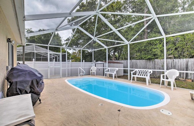 Coastal Getaway with Pool 6 Mi to St Pete Beach!