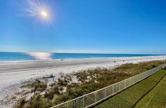 Coastal Gulf Front Condo on the Beach! GG204