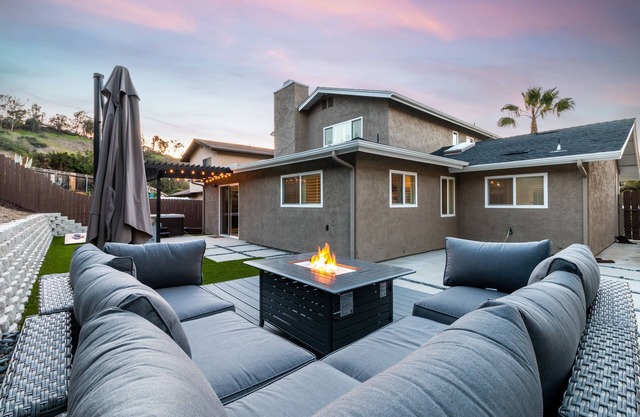 Coastal Home Perfect for Large Families and Groups of Friends