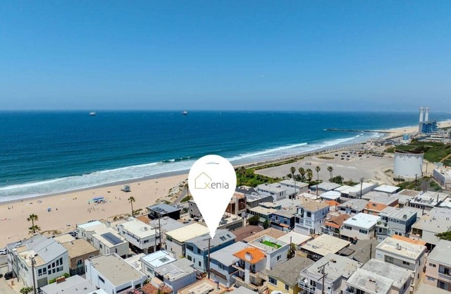 Coastal Home | Steps to Manhattan Beach | Gym