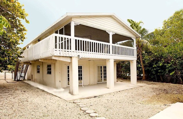 Coastal Oasis, Canal front