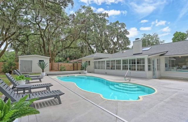 Coastal Pool Retreat Near Beach, Downtown & Fun!