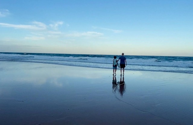 Coastal Retreat: Beach, Lagoon & Cafes Just Steps from Your Door!