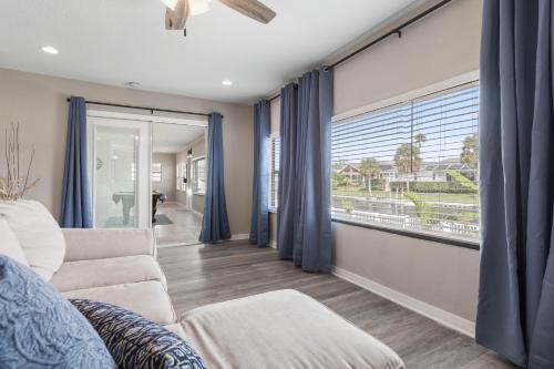 Coastal Retreat & Boater's Dream