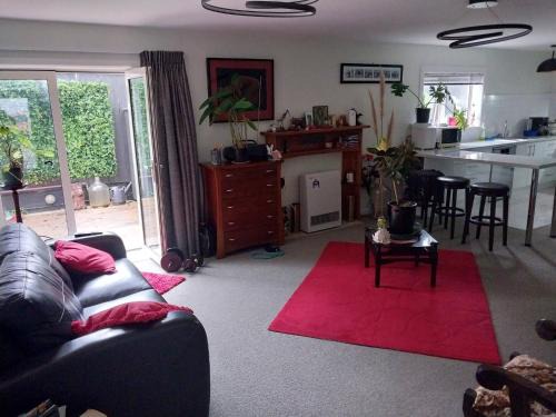 Coastal Retreat in Wellington - Perfect for Quick Stays