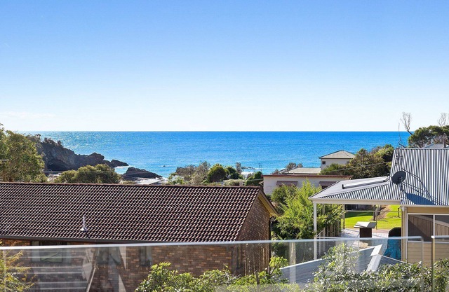 Coastal Retreat Mystery Bay