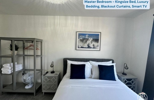 COASTAL RETREAT Town Centre Entire Property, Very Close to Sea & Restaurants, 2 King Size Beds
