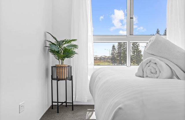Coastal Serenity at Secret Harbour!