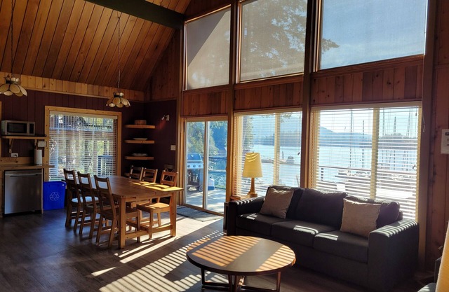 Coastal Serenity Chalet