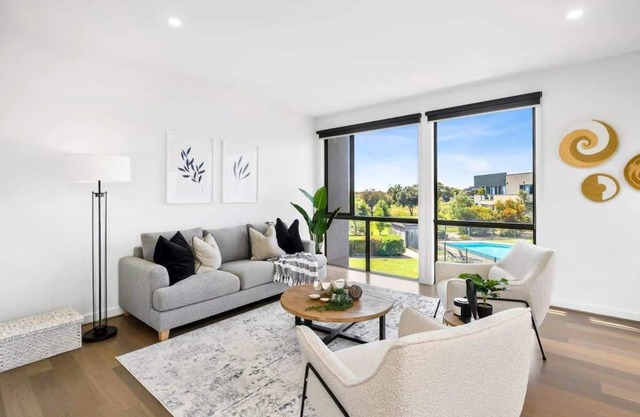 Coastal Villa with pool, close to golf and beach