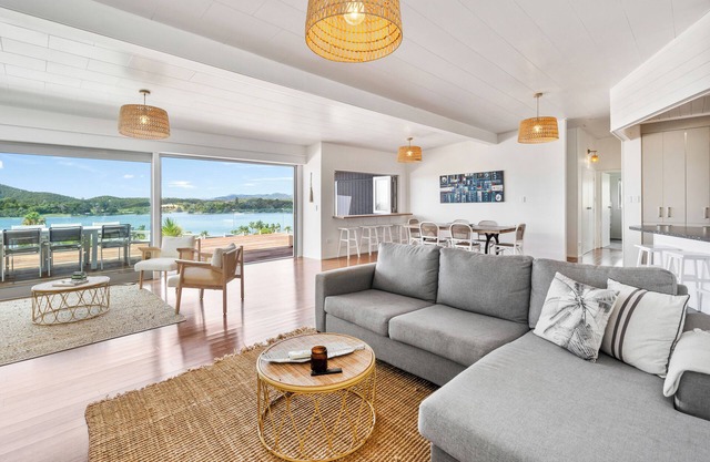 Coastal Vista - Ngunguru Holiday Home
