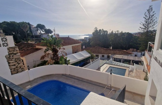 Coastalgem: 2br, Pool and View