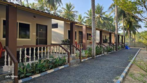 Coastline Beach Resort