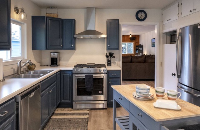 Coastwood is a great coastal 4 bedroom house just minutes from the beach!