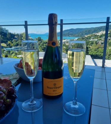 Coco 54 Airlie
