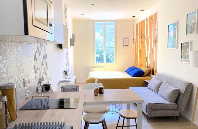 Cocon Moderne au Cœur de Rochefort - Studio Élégant Pour un Séjour Inoubliable