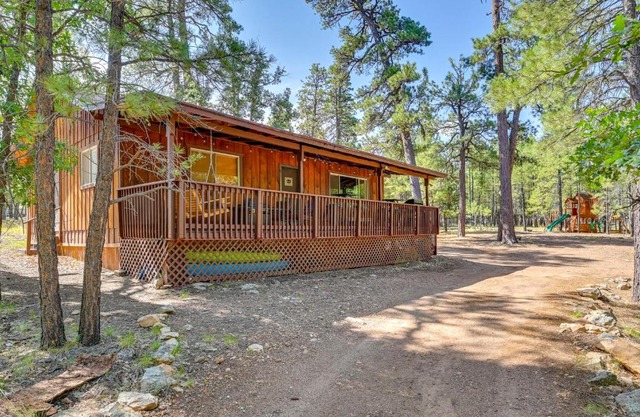 Coconino Cabin with Kayaks about 13 Mi to Reservoir