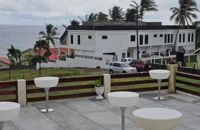 Coconut Breeze SVG - 1 bdrm seaview apt