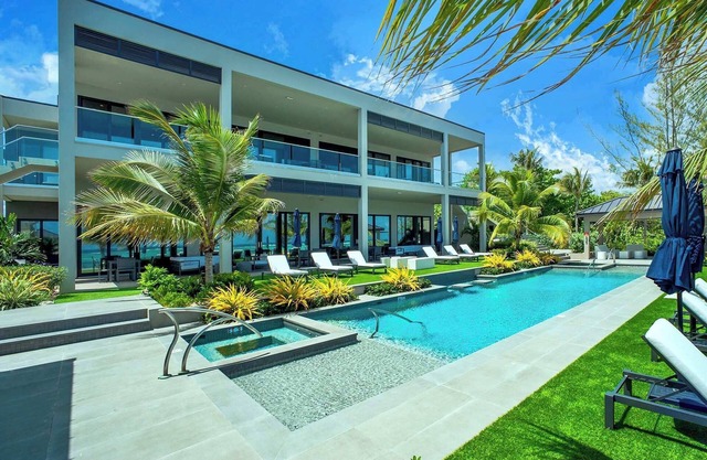 Coconut Grove Suite, Bodden Town by Personal Villas - Gentle Caribbean Breeze