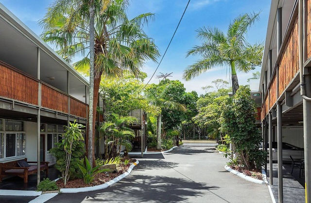 Coconut Palms 2 Bedroom Apartment