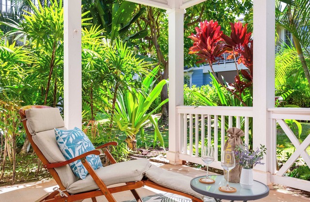 Coconut Plantation 1222-2: Tropical Villa w/ Lanai & Pool Access