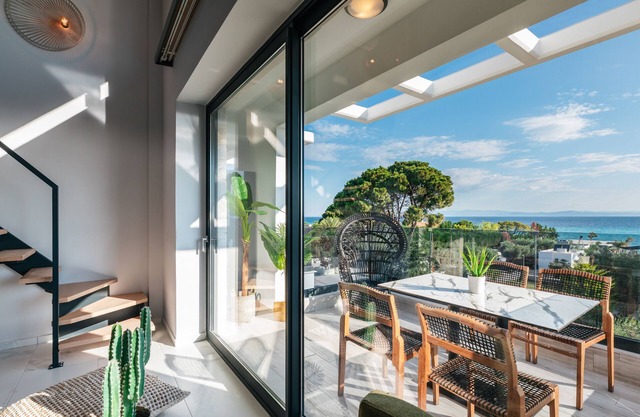 Cocooning Suites by Blue Carpet