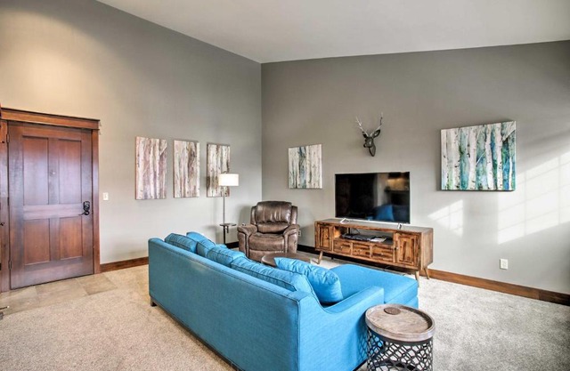 Coeur dAlene Condo - 2 Mi to Beach and Lake!