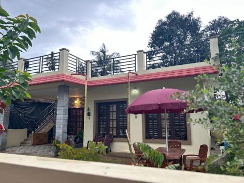 Cofiya Stay In - near bandaje treaking, ethinabuja, devaramane , bettadhabiraveshvara temple