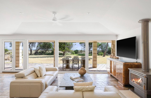 Cognac Beachfront Silverleaves Cowes Beachfront property