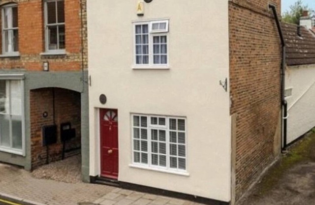 Coin house, stunning 3 beds and garden, Horncastle
