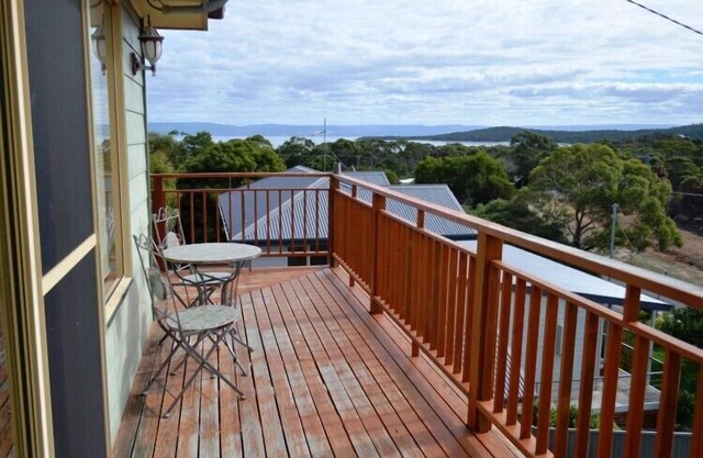 Coles Bay House