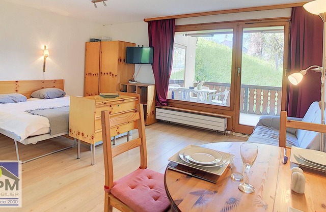 Colina 106 Nice studio (~30m2) for 2 people, well located next to the gondola and to 5 walking minut