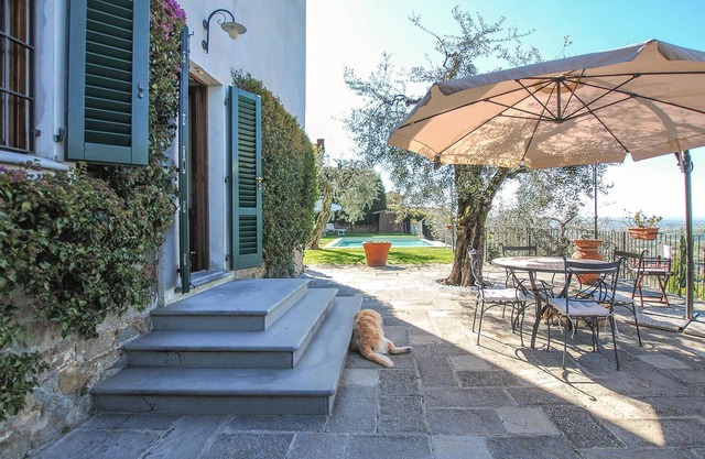 Alojamiento de 3 habitaciones en Borgo Buggiano