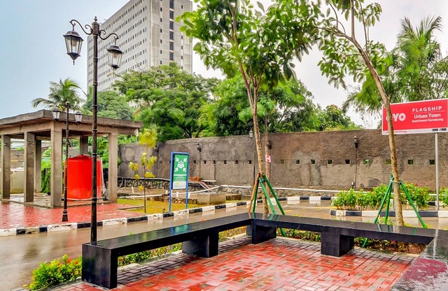 Collection O 92440 Urban Town Apartment Karawang