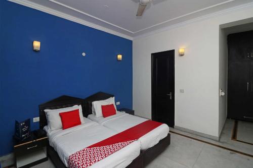 Collection O Balaramapuram White Castle