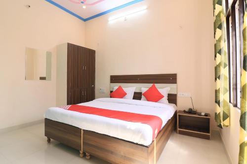 Collection O Deepak Hotel And Restaurant
