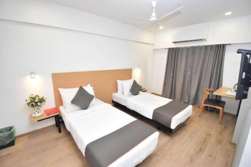 Collection O Navi Mumbai Formerly IVY Hotel