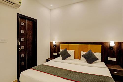 Collection O Sector 55 Noida Near Noida Stadium