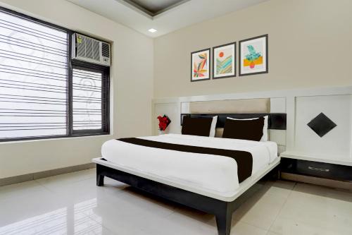 Collection O Sector 70 Noida