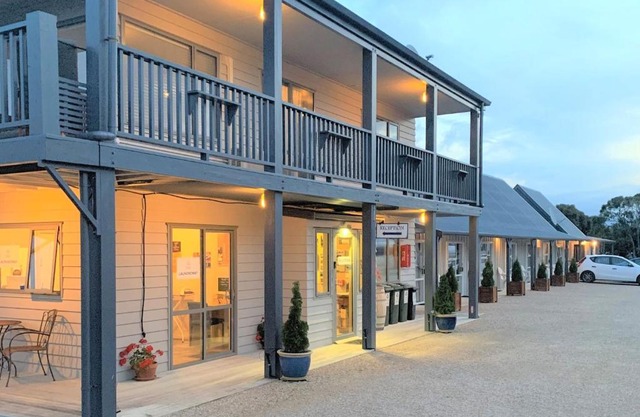 Collingwood Park Motel