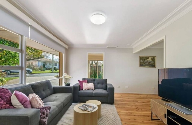 Collwood Cottage - 2 Storey Family Home