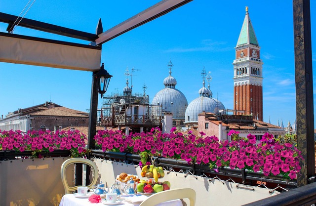 Colombina Hotel
