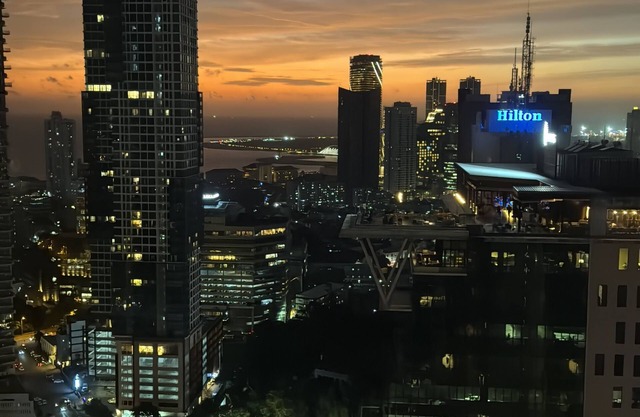 Colombo Lights - One bed apartment with panoramic views