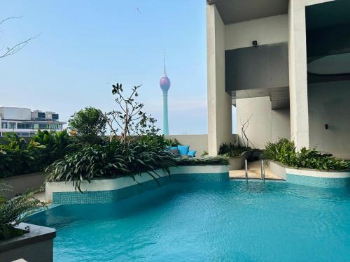 Colombo Skyline Luxury Apartments at Tri-Zen - Pool and Amazing City Views