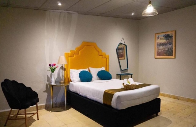 Colonial hotel located in the center of Santa Ana, an ideal place to rest.