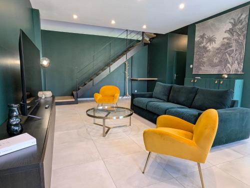 ColorChic 3 étoiles - Parking Privé Terrasse Clim - 120m2 Plein centre